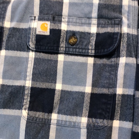 Carhartt flannel (barely worn) - Picture 3 of 4